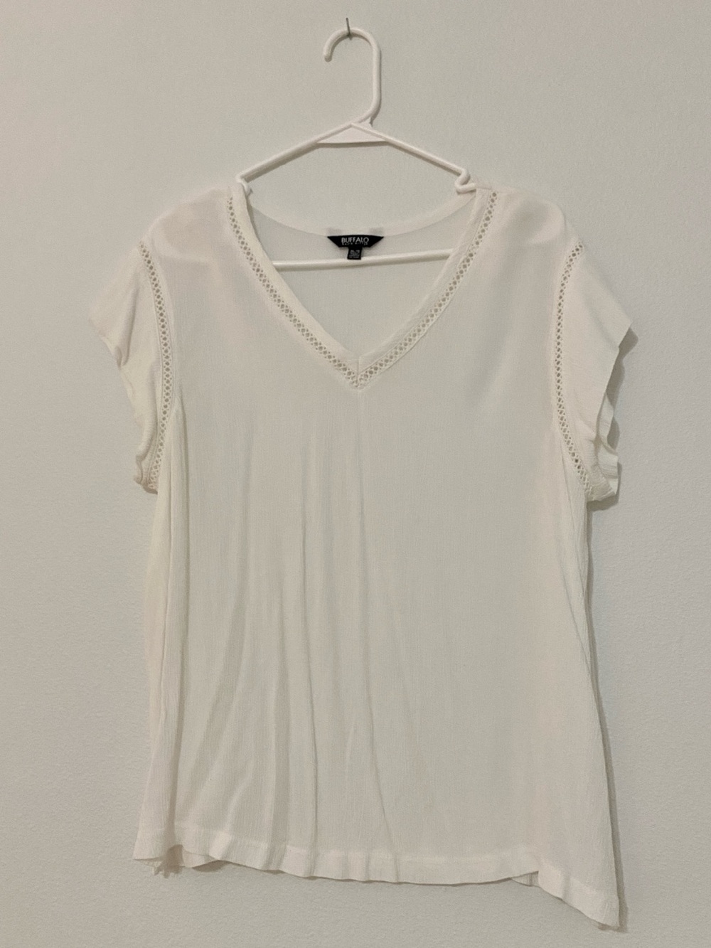 Buffalo David Bitton Cream V-Neck Crochet-Trim Short Sleeve Tee